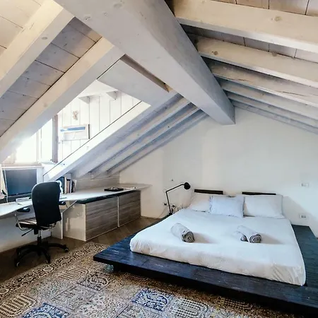Sailer Loft - The House Of Travelers Lejlighed Como