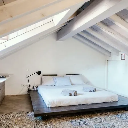 Sailer Loft - The House Of Travelers Apartment *