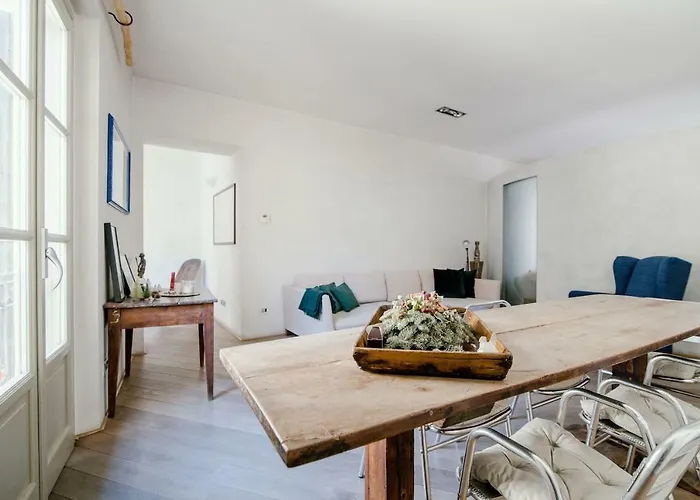 Sailer Loft - The House Of Travelers *