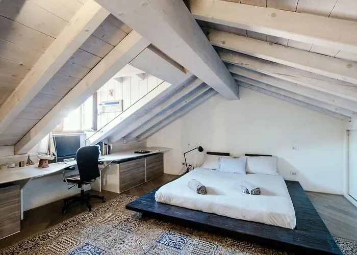 Sailer Loft - The House Of Travelers דירה קומו