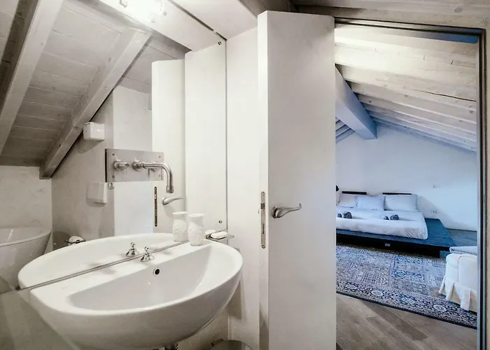 Sailer Loft - The House Of Travelers * קומו