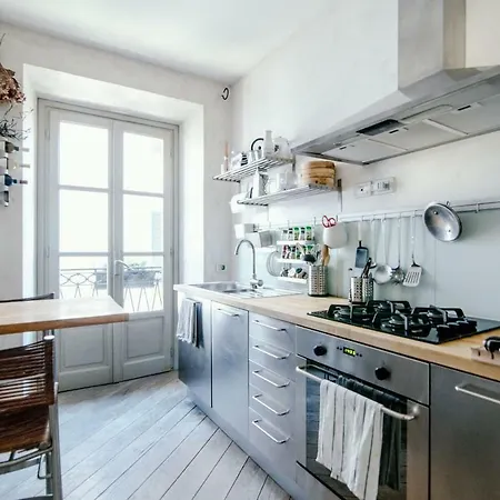 Sailer Loft - The House Of Travelers Como